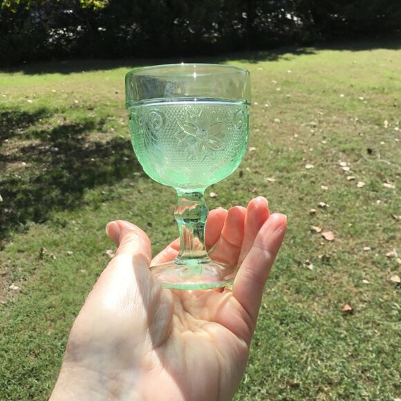 Vintage Indiana Glass Green Pressed Glass Decanter & 6 Matching Goblets - Picture 6 of 9